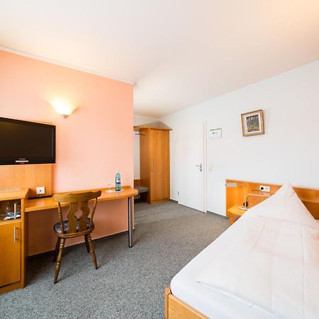 Hotel Restaurant Vater Rhein Вёрт-ам-Райн Номер фото